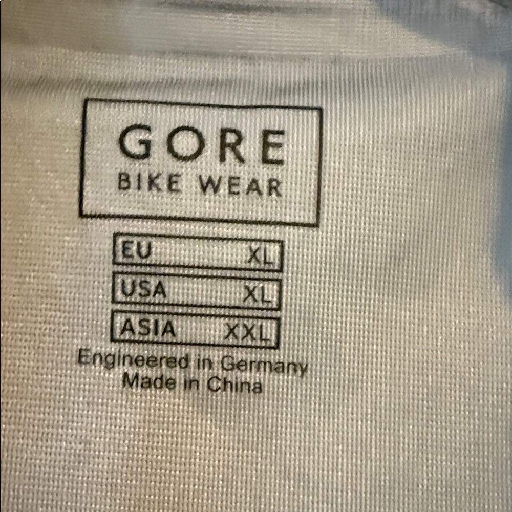 Gore Bike Wear Men’s XL Raincoat - Picture 3 of 8